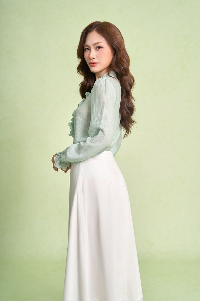 FAS33768 - Áo sơ mi công sở vải thô mỏng dáng suông cổ tròn ngực áo phối bèo tạo kiểu - PANTIO