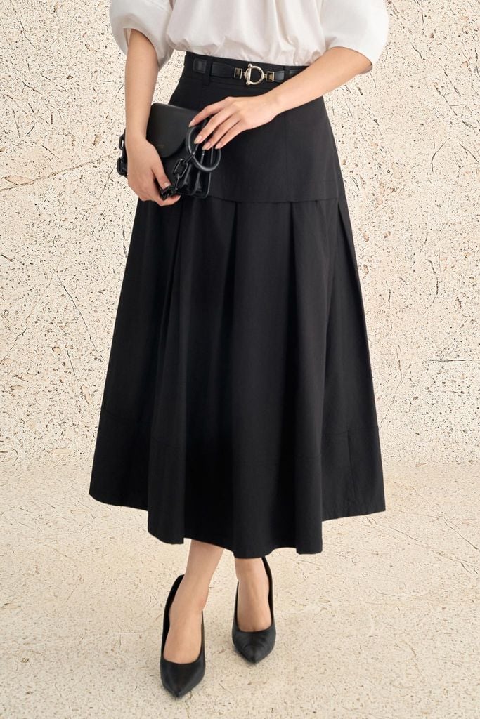 FJD51131 - Chân váy công sở vải Kaki dáng A dài hai lớp lót vải boi eo đáp cạp bản to thân váy xếp ly kèm đai lưng chun khoá thân sau - PANTIO