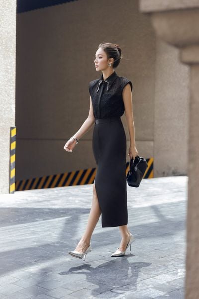 FJD51336 - Chân váy dài công sở vải thô dáng ôm cạp thêu hoạ tiết thân váy xẻ tà trước phối vạt lệch thời trang - PANTIO