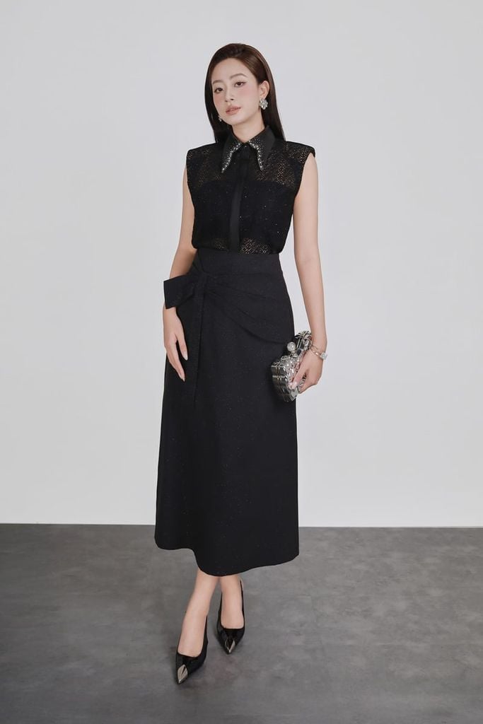 FAS33966 - Áo sơ mi công sở vải ren hoa dáng suông cổ đức đính đá tạo kiểu tay chờm có đệm vai cài khuy thân trước - PANTIO