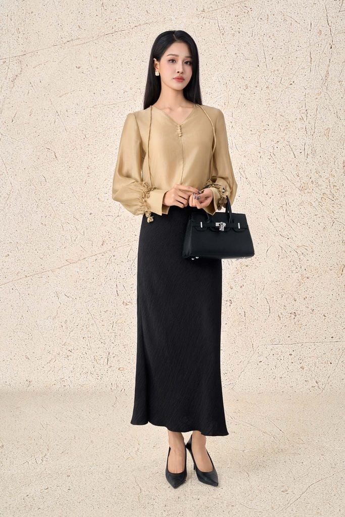 FAS33972 - Áo sơ mi công sở vải tơ dáng suông cổ xẻ V phối dây hoa tạo kiểu tay bồng phối măng séc gấu áo bo chun ôm - PANTIO