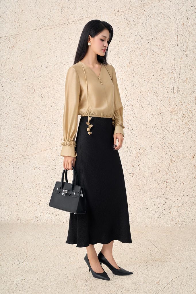 FAS33972 - Áo sơ mi công sở vải tơ dáng suông cổ xẻ V phối dây hoa tạo kiểu tay bồng phối măng séc gấu áo bo chun ôm - PANTIO