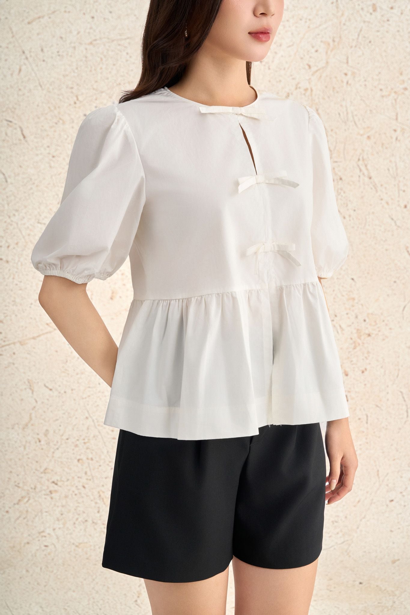 BQN73179 - Quần short vải thô dáng suông cạp phối ly bong khoá thân trước - PANTIO