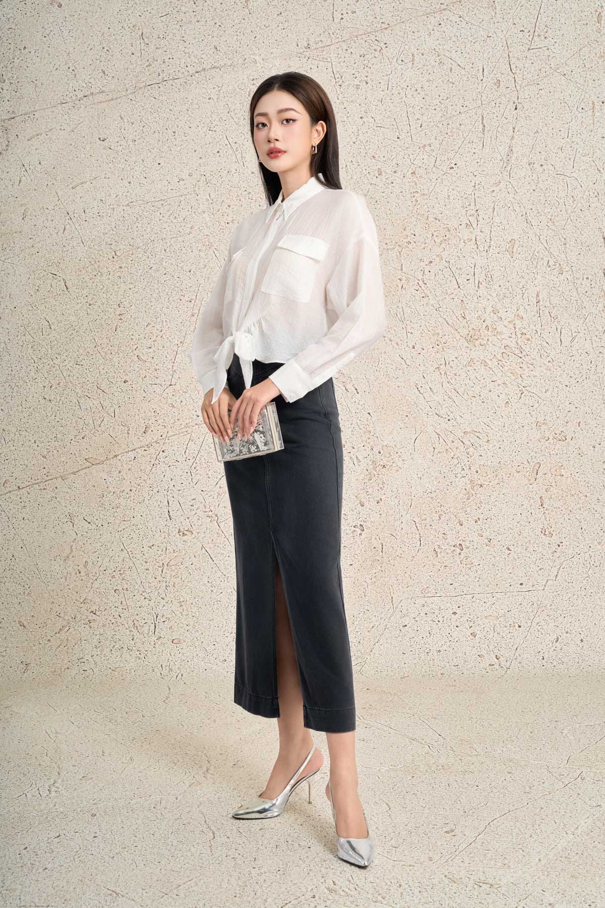 FAS34012 - Áo sơ mi công sở vải tơ dáng suông cổ đức tay dài phối măng sec ngực áo có túi gấu áo phối vạt thắt tạo kiểu - PANTIO