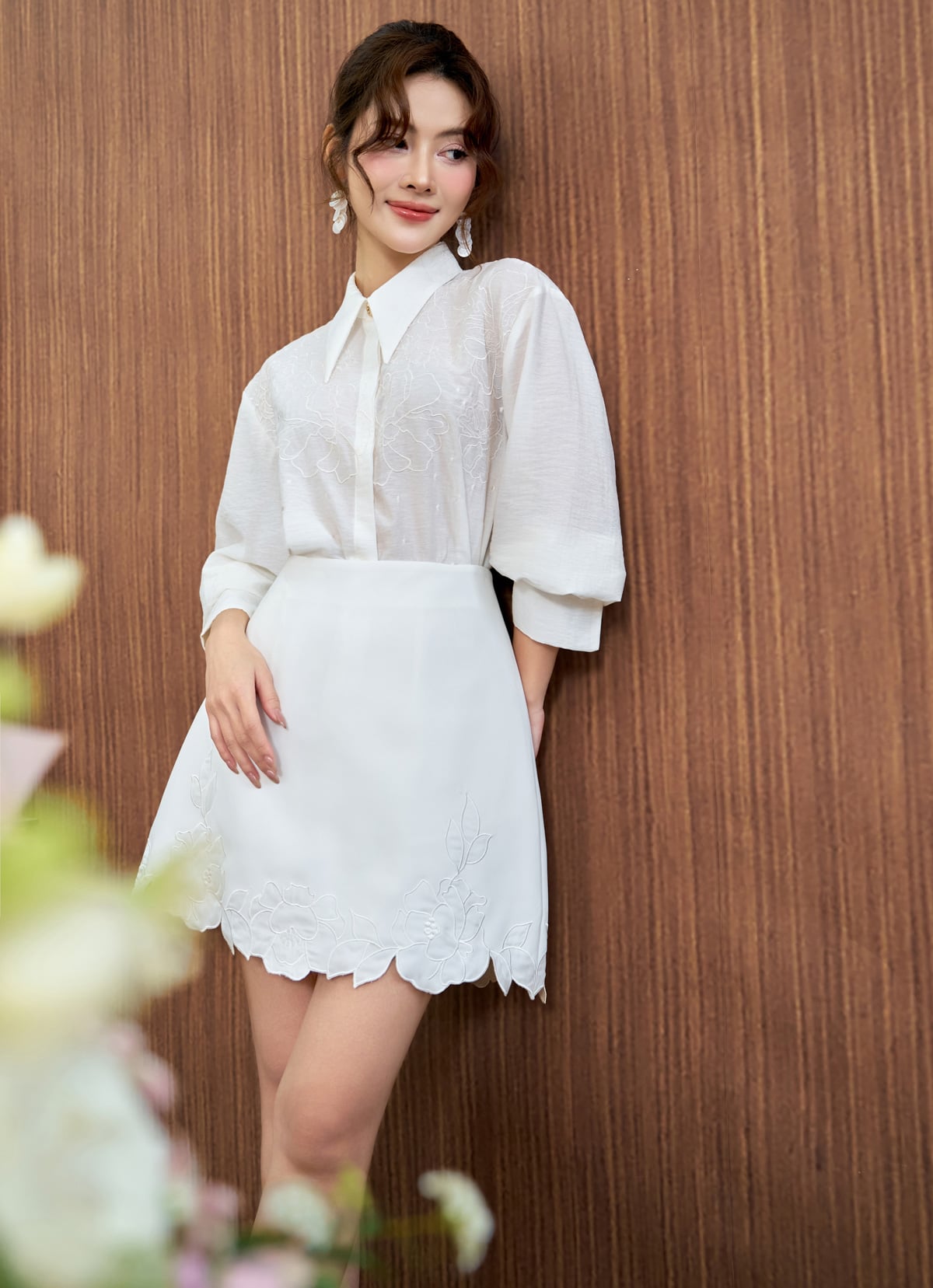 FAS34023 - Áo sơ mi công sở vải tơ dáng suông cổ đức tay dài phối măng séc cài khuy trước - PANTIO