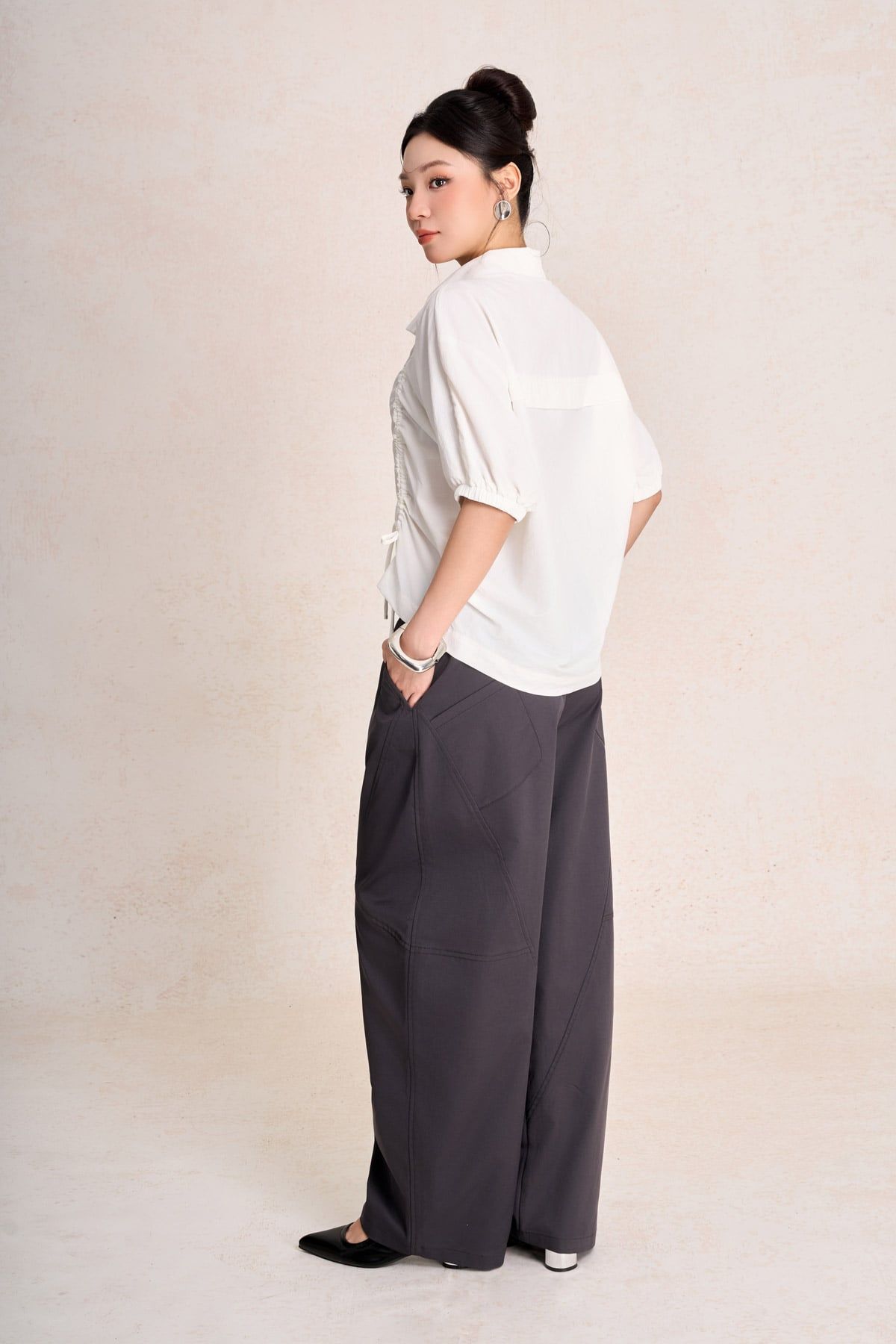 FQD51180 - Quần dài dạo phố vải kaki dáng bomber ống rộng cạp chun co giãn - PANTIO