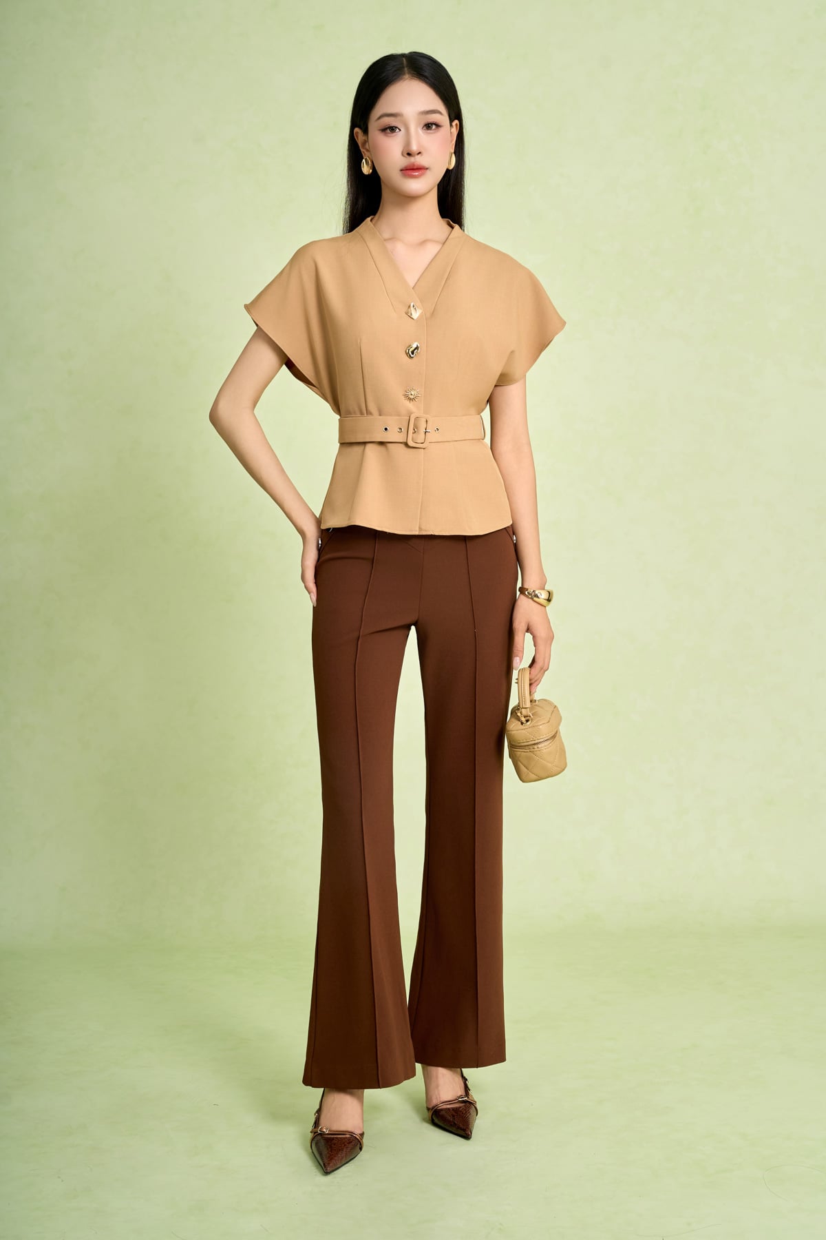 FAS34143 - Áo sơ mi kiểu công sở vải thô đũi dáng peplum cổ xẻ V tay chờm thân áo đính khuy thời trang eo phối dây đai - PANTIO