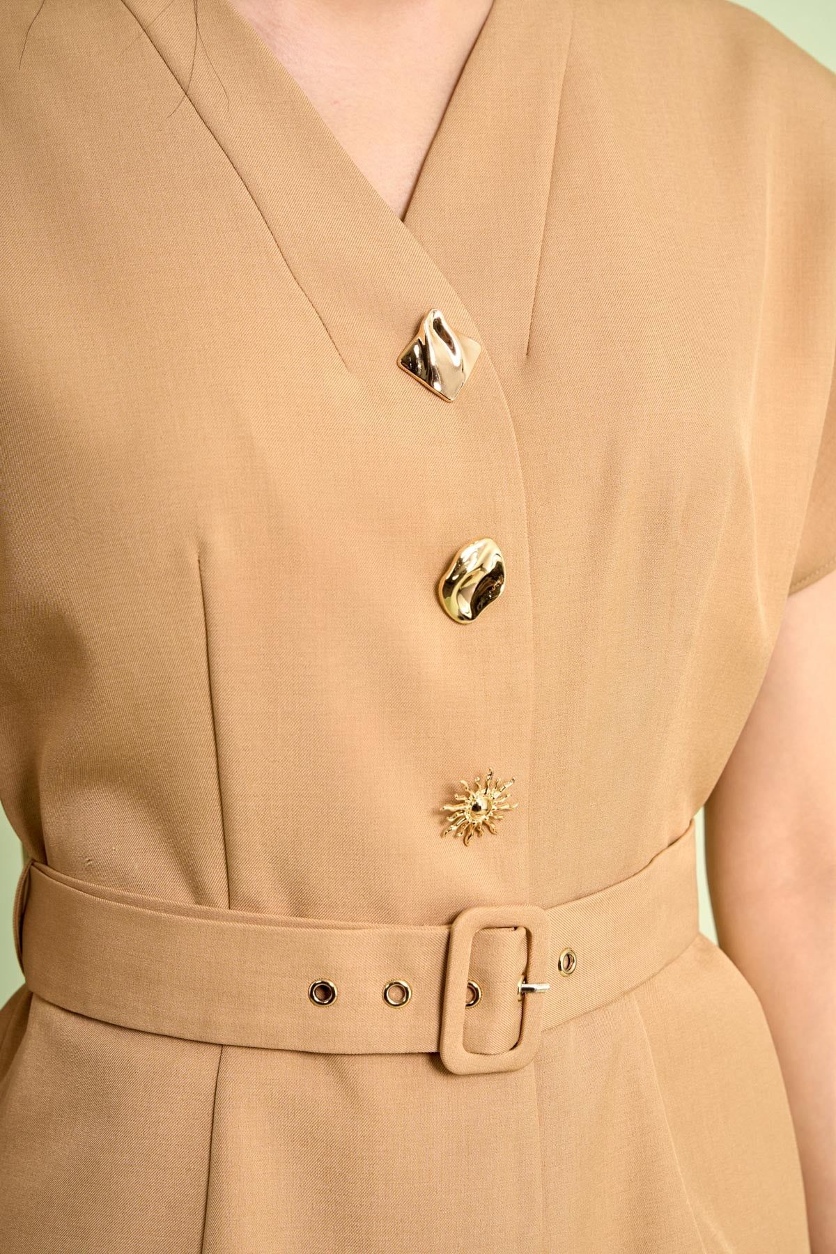 FAS34143 - Áo sơ mi kiểu công sở vải thô đũi dáng peplum cổ xẻ V tay chờm thân áo đính khuy thời trang eo phối dây đai - PANTIO