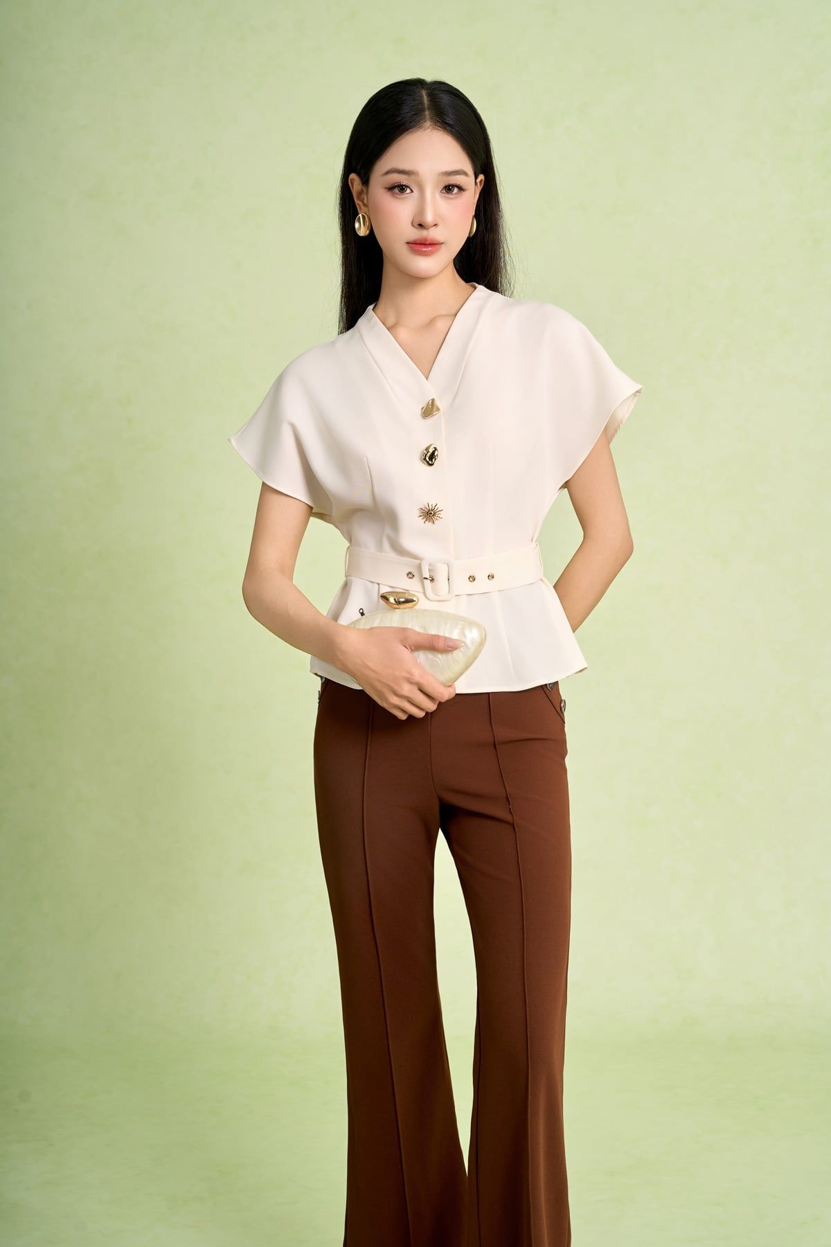 FAS34143 - Áo sơ mi kiểu công sở vải thô đũi dáng peplum cổ xẻ V tay chờm thân áo đính khuy thời trang eo phối dây đai - PANTIO