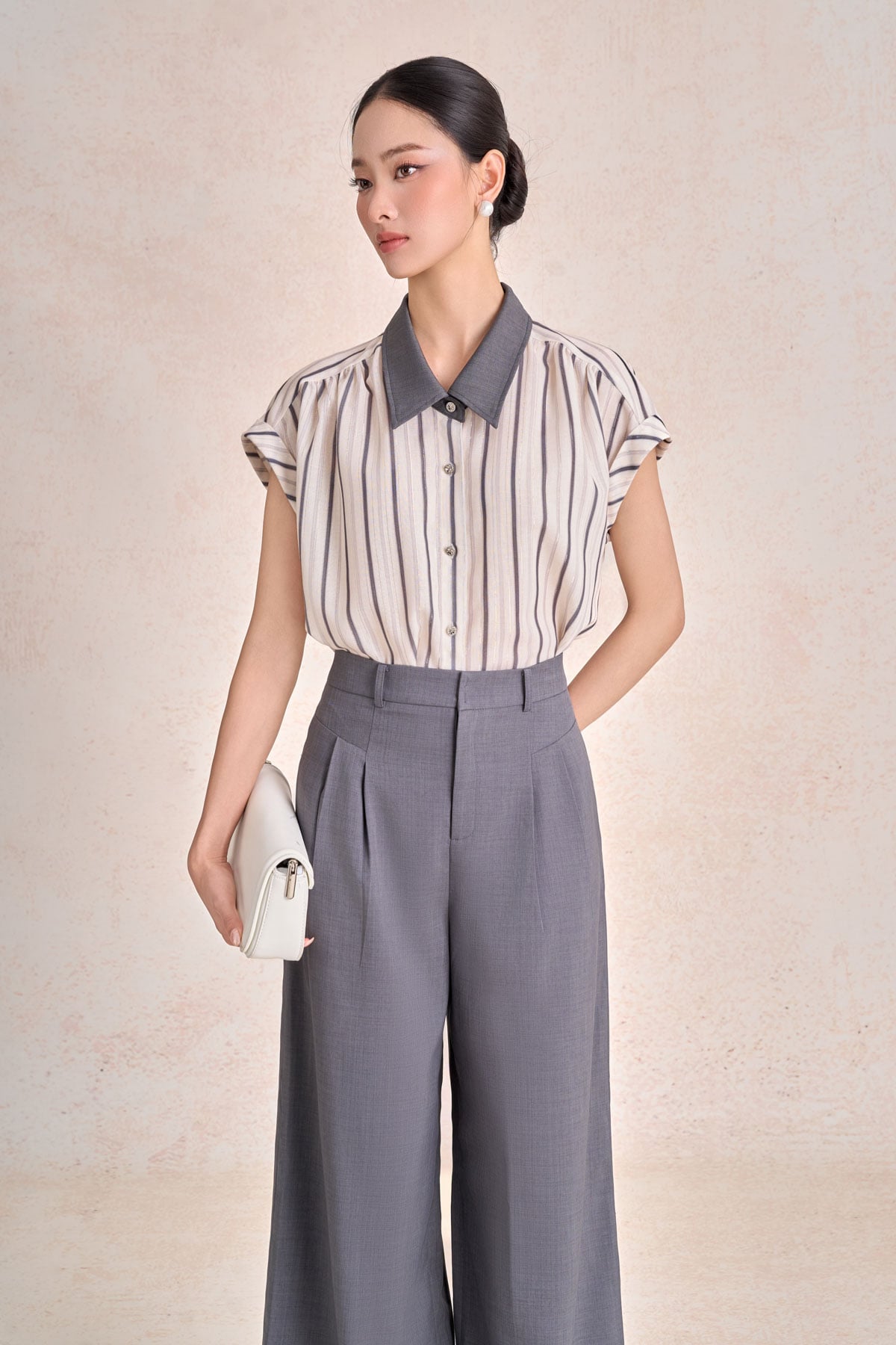 FAS34145 - Áo sơ mi công sở vải thô kẻ dáng suông cổ bẻ tay chờm cài khuy thân trước - PANTIO