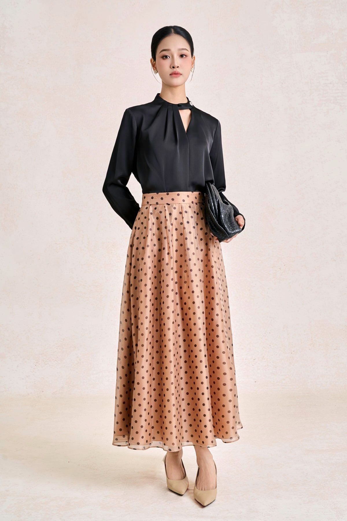 FAS34211 - tylekeo8888 công sở vải lụa cát dáng suông cổ tròn cut out tạo kiểu tay dài phối măng sec - tỷ lệ kèo 8899