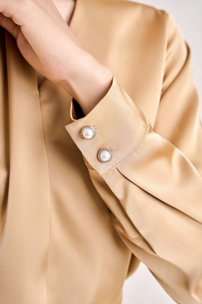 FAS34211 - tylekeo8888 công sở vải lụa cát dáng suông cổ tròn cut out tạo kiểu tay dài phối măng sec - tỷ lệ kèo 8899