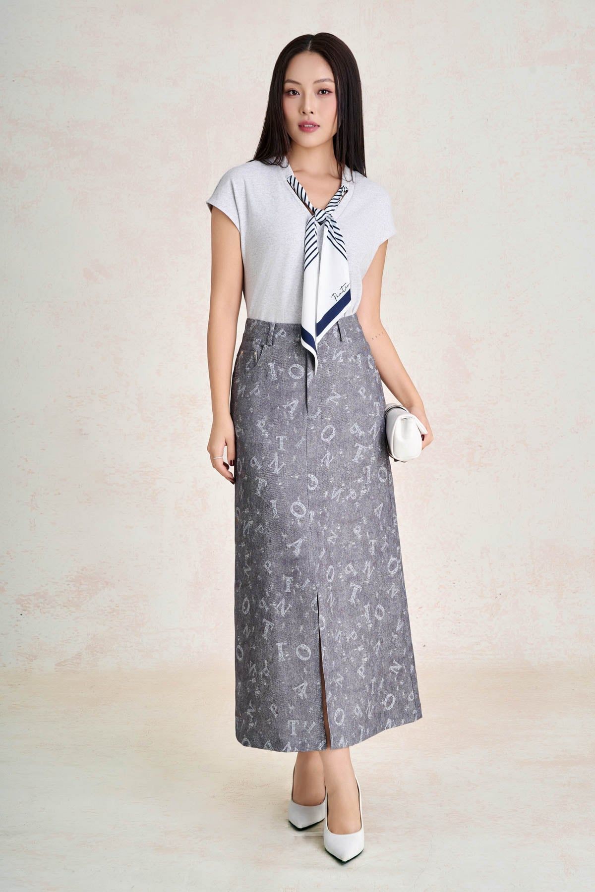 FAS34221 - Áo sơ mi vải thun cotton dáng suông cổ xẻ V phối vạt thắt tạo kiểu - PANTIO