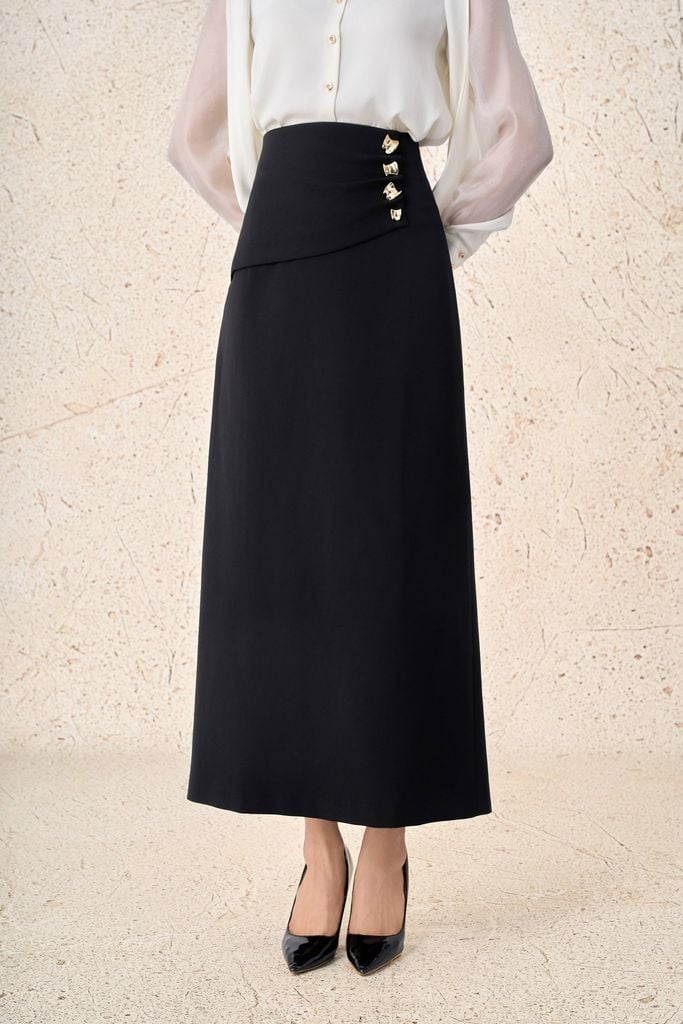 FJD51342 - Chân váy dài công sở vải thô dáng chữ A hông xếp nhún phối khuy kim loại tạo kiểu khoá thân sau - PANTIO