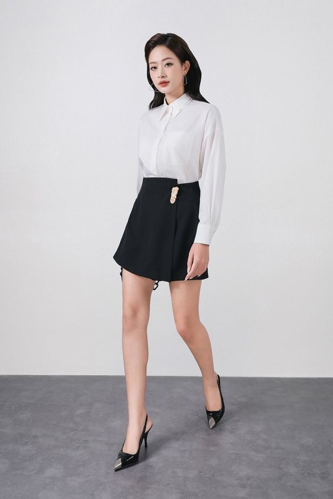 FAS53830 - Áo sơ mi công sở vải thô dáng suông cổ đức tay dài cài khuy trước - PANTIO