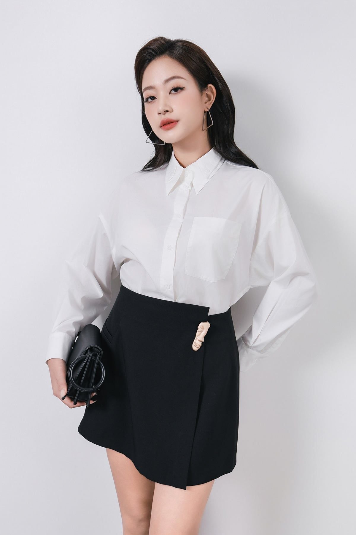 FAS53830 - Áo sơ mi công sở vải thô dáng suông cổ đức tay dài cài khuy trước - PANTIO