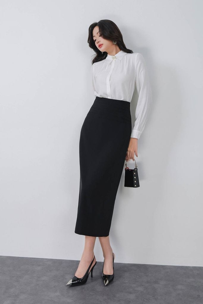 FAS53835 - Áo sơ mi công sở vải tơ dáng suông cổ đức thân áo phối ly bong tạo kiểu kèm cài áo kim loại cao cấp trang trí - PANTIO