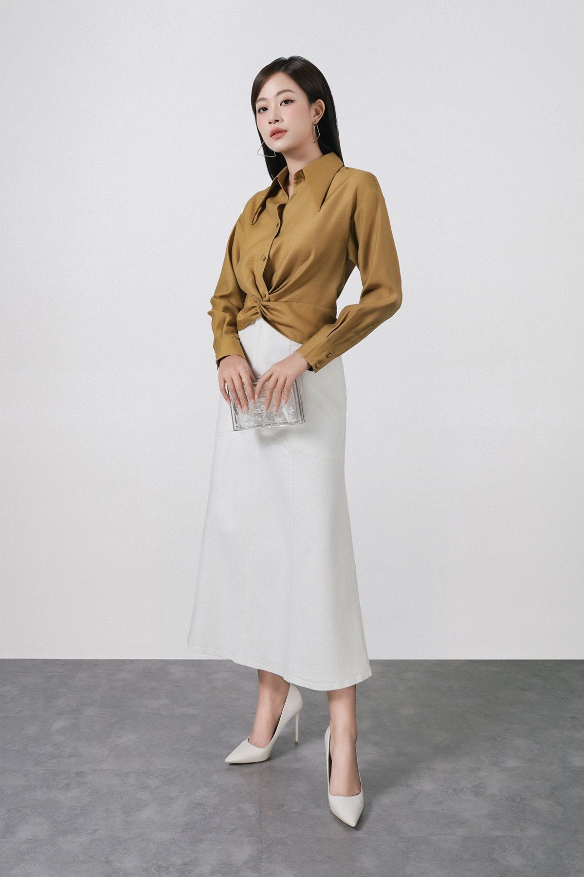 FAS53863 - Áo sơ mi công sở vải tơ dáng ôm cổ bẻ tay dài gấu áo vặn xoắn tạo kiểu lưng bo chun ôm thời trang - PANTIO