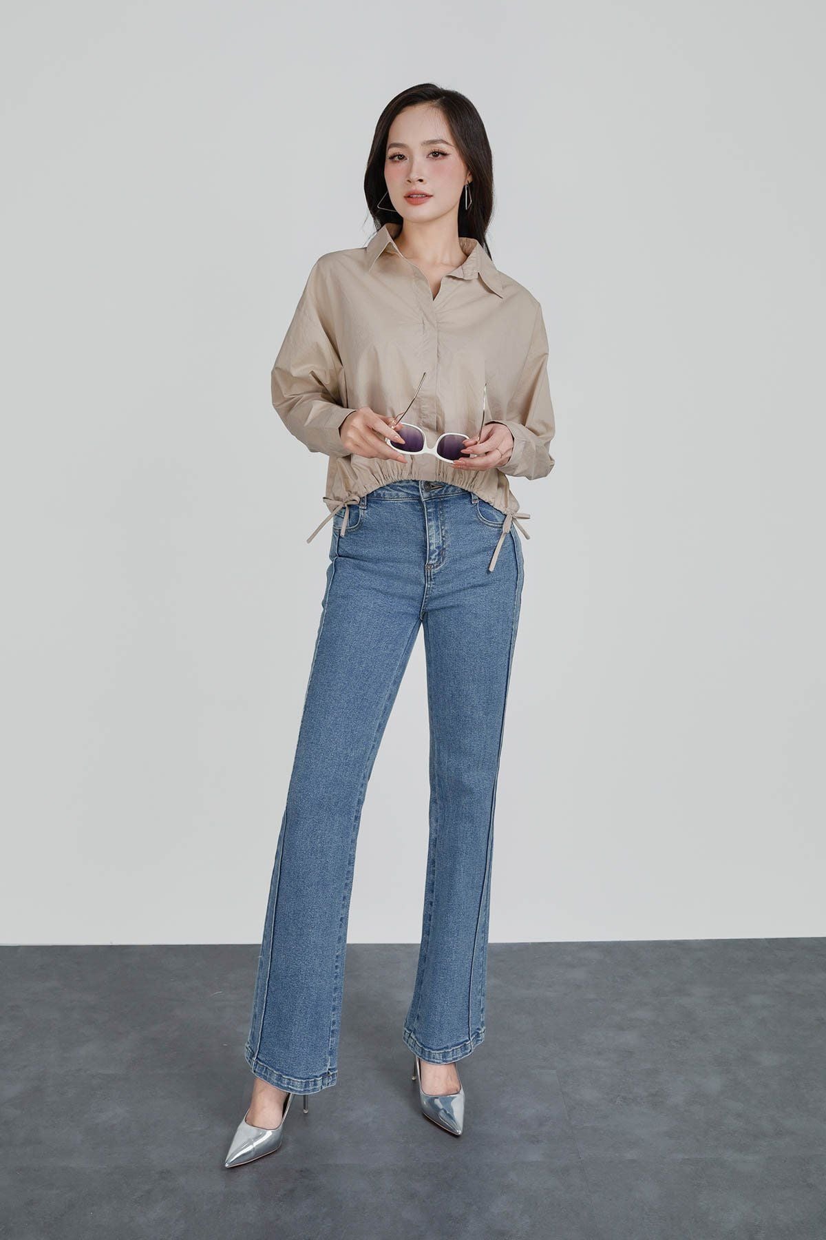 FAS53918 - Áo sơ mi công sở vải thô kate dáng suông cổ đức gấu áo bo chun phối dây nơ tạo kiểu - PANTIO