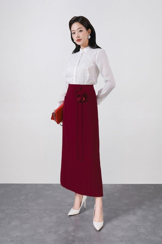 FJD51269 - Chân váy dài công sở vải tuytsi dáng suông cạp liền thân váy phối dây hoa 3D thời trang khoá thân sau - PANTIO