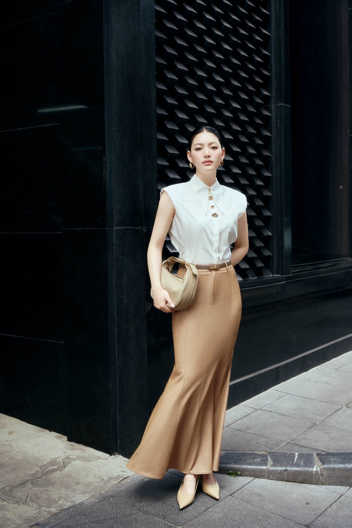 FAS54028 - Áo sơ mi công sở vải thô dáng suông cổ đức đính khuy đá kim loại tay chờm thời trang - PANTIO