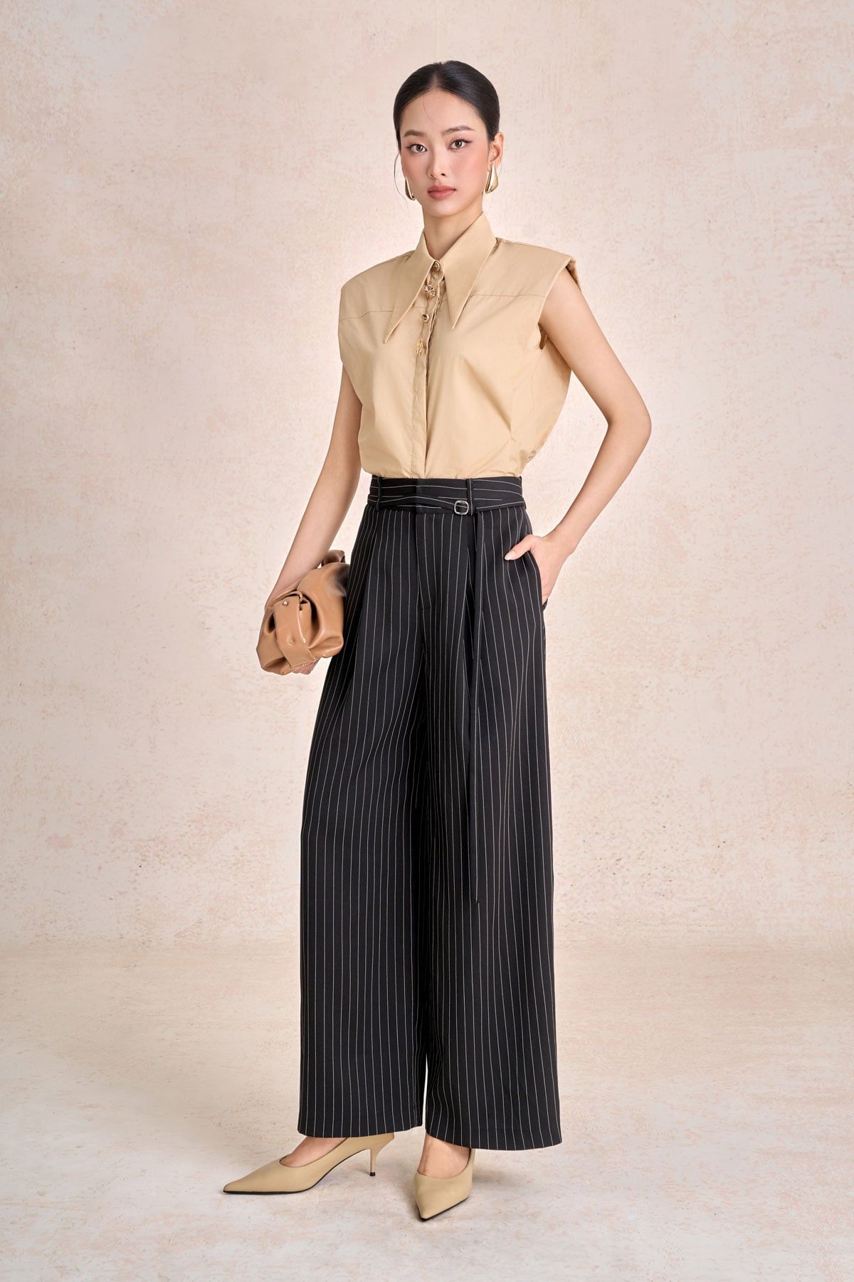 FAS54028 - Áo sơ mi công sở vải thô dáng suông cổ đức đính khuy đá kim loại tay chờm thời trang - PANTIO