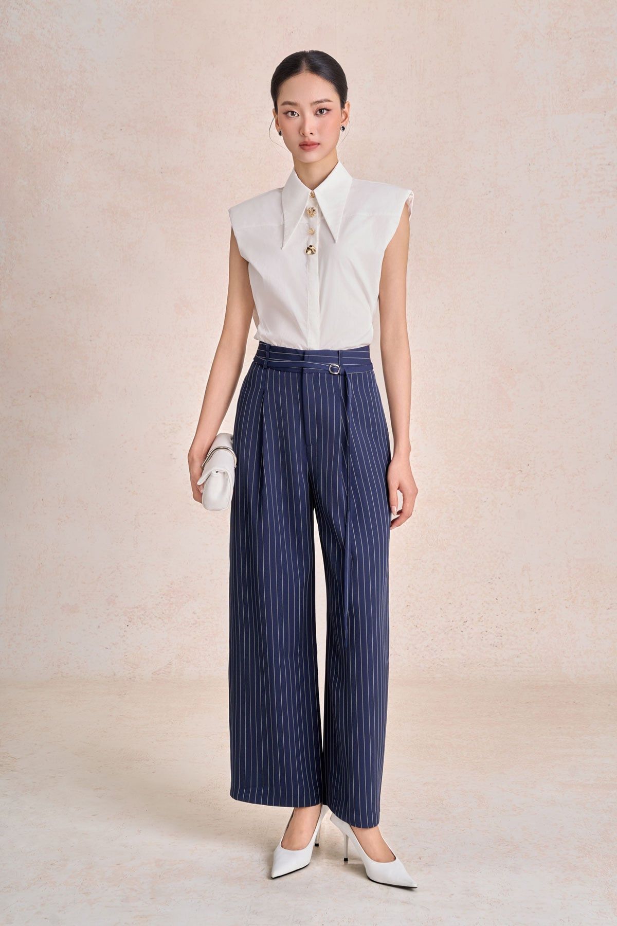 FAS54028 - Áo sơ mi công sở vải thô dáng suông cổ đức đính khuy đá kim loại tay chờm thời trang - PANTIO