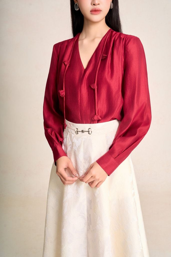 FAS54057 - Áo sơ mi công sở vải tơ dáng suông cổ V phối dây tạo kiểu - PANTIO