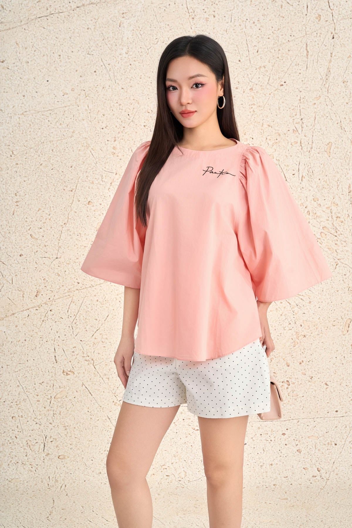 FAS54070 - Áo sơ mi công sở vải thô kate dáng suông cổ tròn tay lửng rộng thân áo in hoạ tiết thời trang - PANTIO