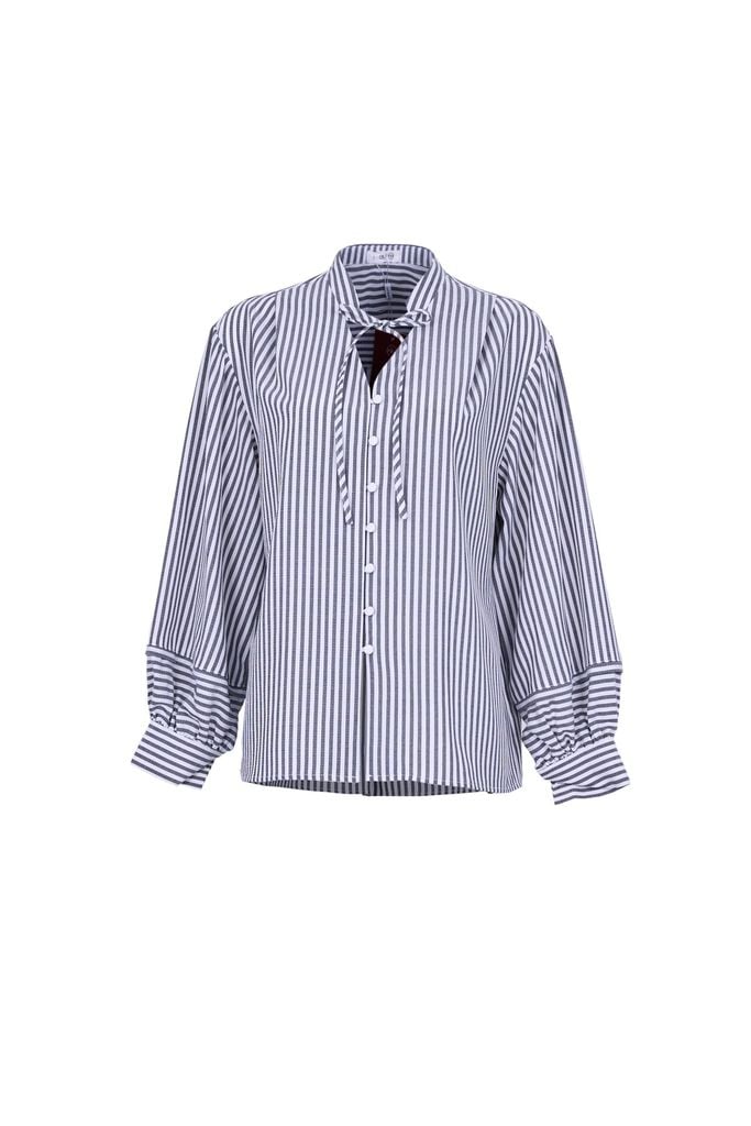 FAS54091 - Áo sơ mi công sở vải thô đũi dáng suông cổ xẻ V thắt dây nơ tay dài bồng nhẹ phối măng sec cài khuy trước - JAN.