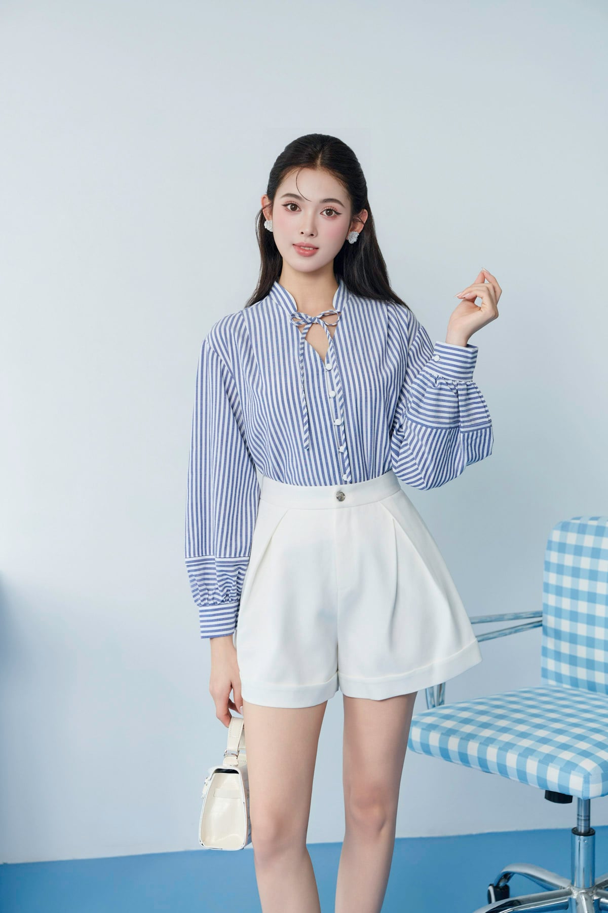 FAS54091 - tylekeo8888 công sở vải thô đũi dáng suông cổ xẻ V thắt dây nơ tay dài bồng nhẹ phối măng sec cài khuy trước - JAN.