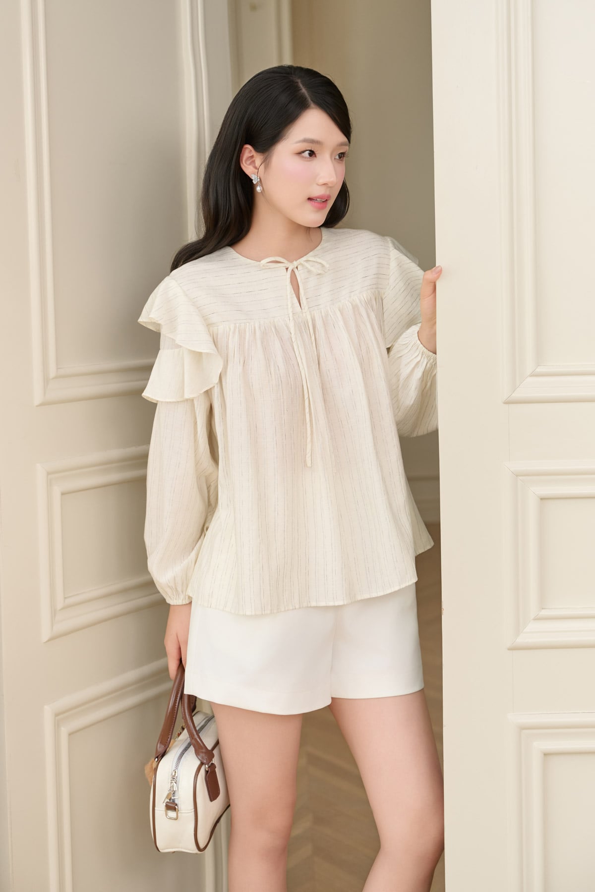 FAS54232 - Áo sơ mi công sở vải thô mỏng cổ tròn tay dài phối viền bèo tạo kiểu - JAN.