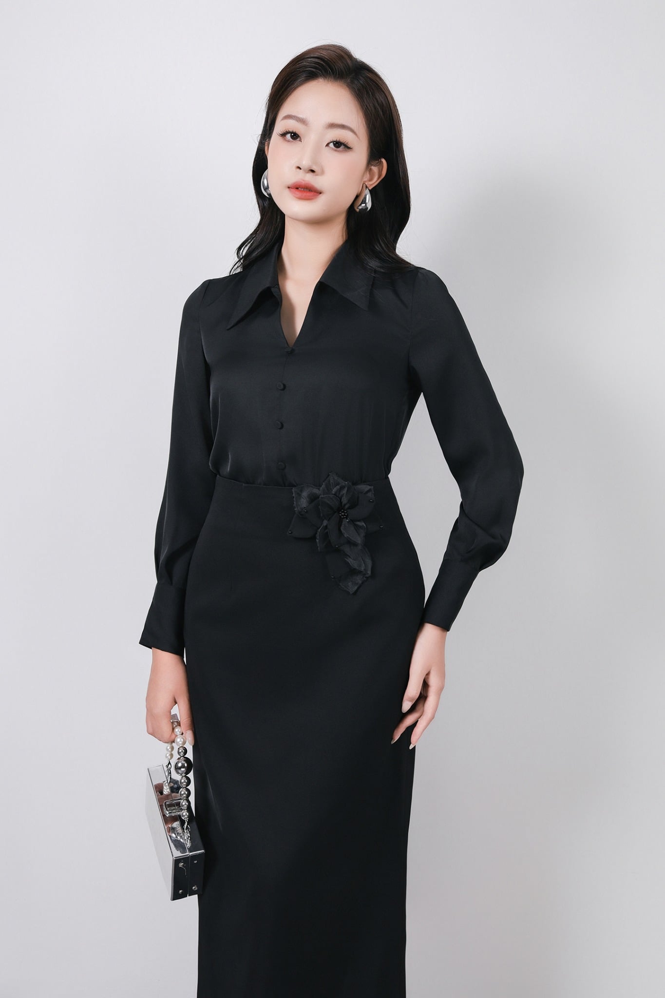 FJD51273 - Chân váy dài vải tuytsi dáng suông cạp cao hông đính hoa 3D thời trang khoá thân sau - PANTIO