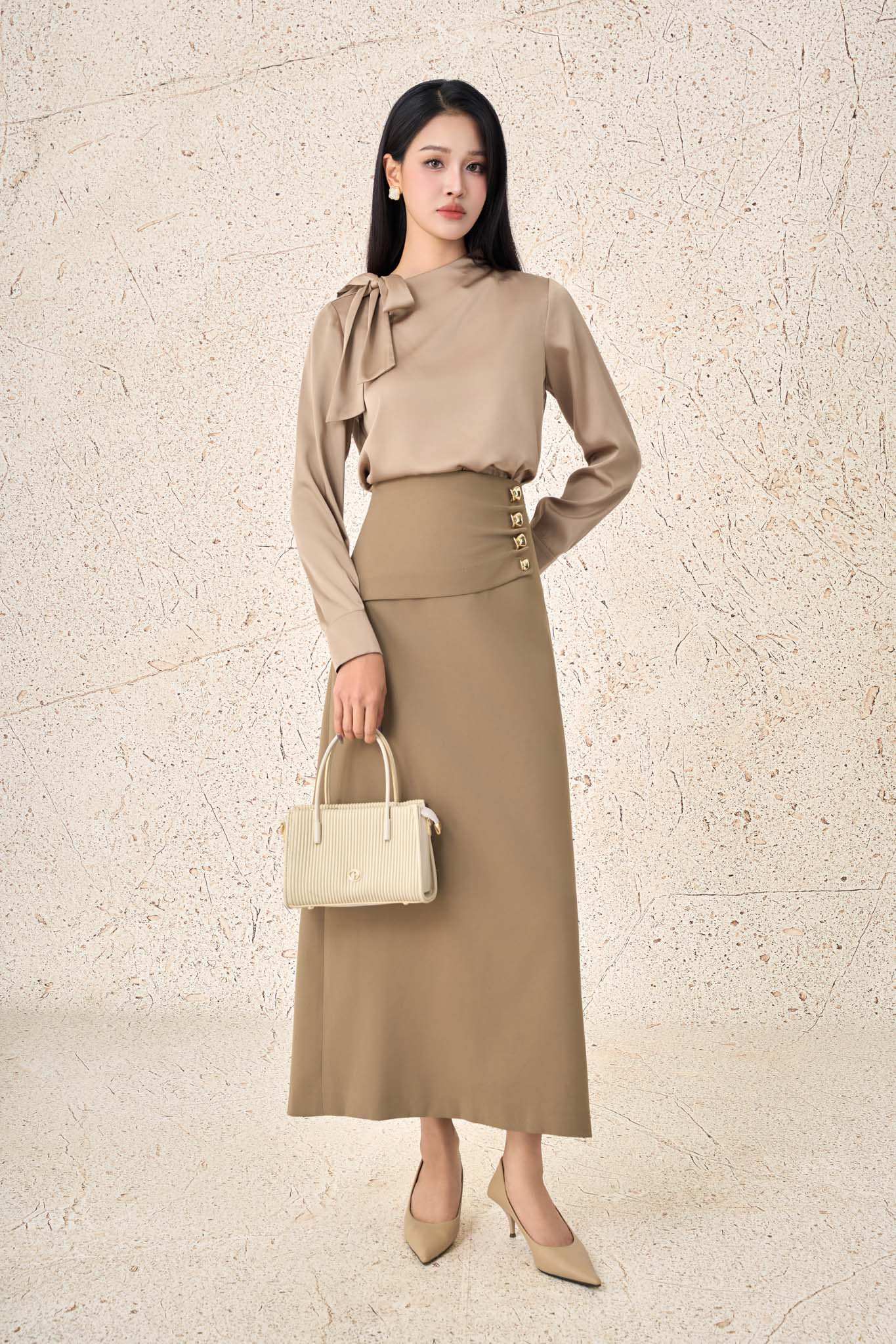 FJD51342 - Chân váy dài công sở vải thô dáng chữ A hông xếp nhún phối khuy kim loại tạo kiểu khoá thân sau - PANTIO