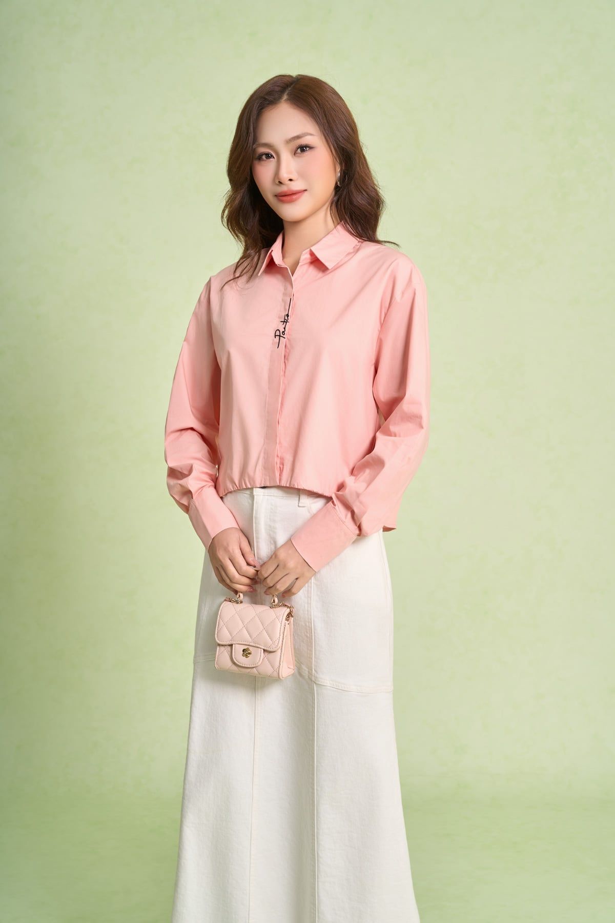 FAS74041 - Áo sơ mi công sở vải thô kate dáng suông cổ đức tay dài phối măng sec thân áo thêu hoạ tiết thời trang - PANTIO