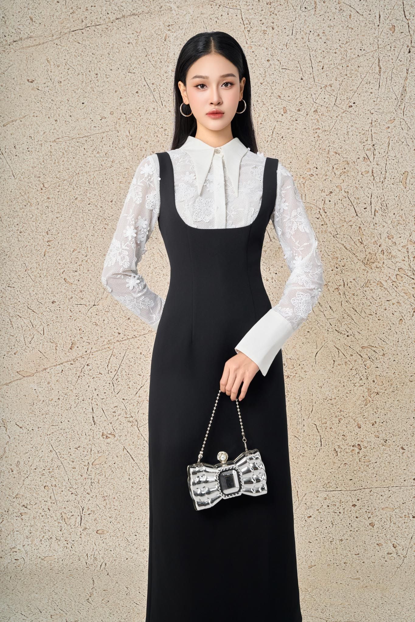 FAS74075 - Áo sơ mi công sở vải thô lụa dáng suông cổ đức vạt nhọn thân áo phối ren hoa tạo kiểu cài khuy thân trước - PANTIO