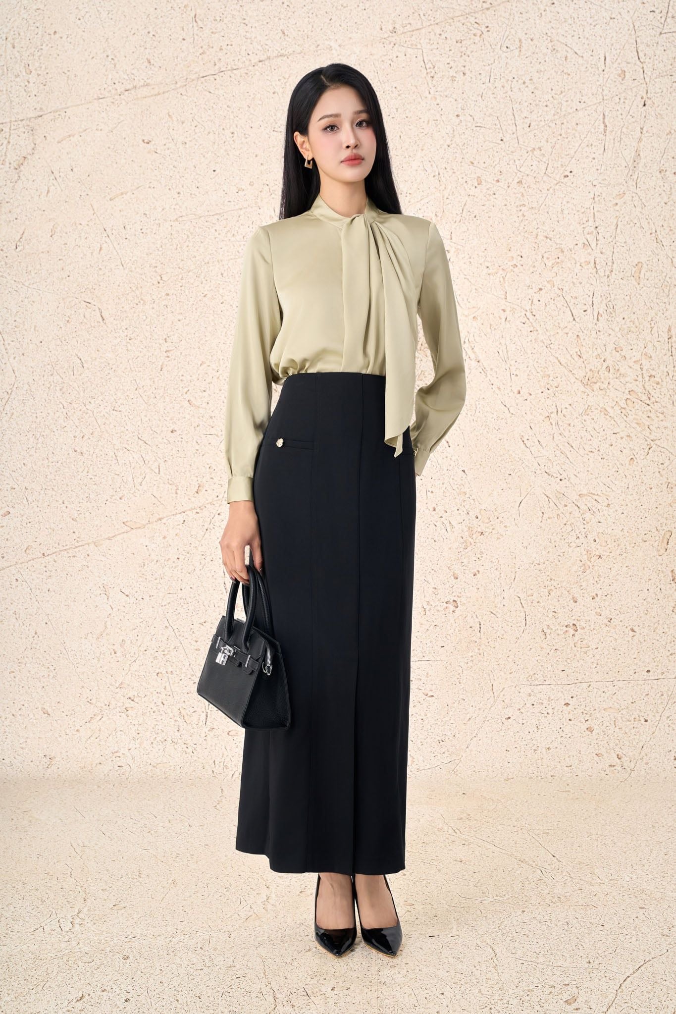 FAS94096 - Áo sơ mi công sở vải lụa satin dáng suông cổ tròn thắt vạt tạo kiểu tay dài phối măng séc - PANTIO