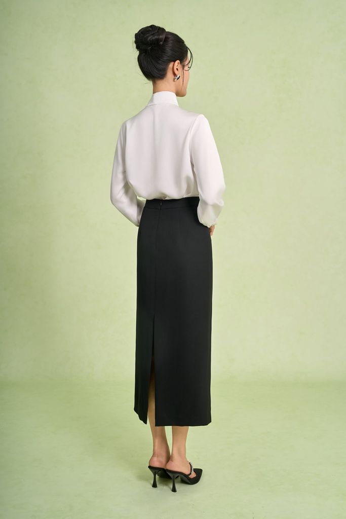 FAS94105 - Áo sơ mi công sở vải lụa satin dáng suông cổ xẻ V phối dây lụa thắt tạo kiểu tay dài phối măng sec - PANTIO