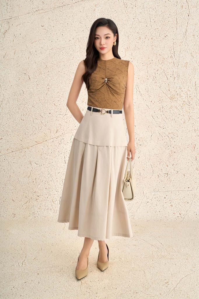FJD51131 - Chân váy công sở vải Kaki dáng A dài hai lớp lót vải boi eo đáp cạp bản to thân váy xếp ly kèm đai lưng chun khoá thân sau - PANTIO