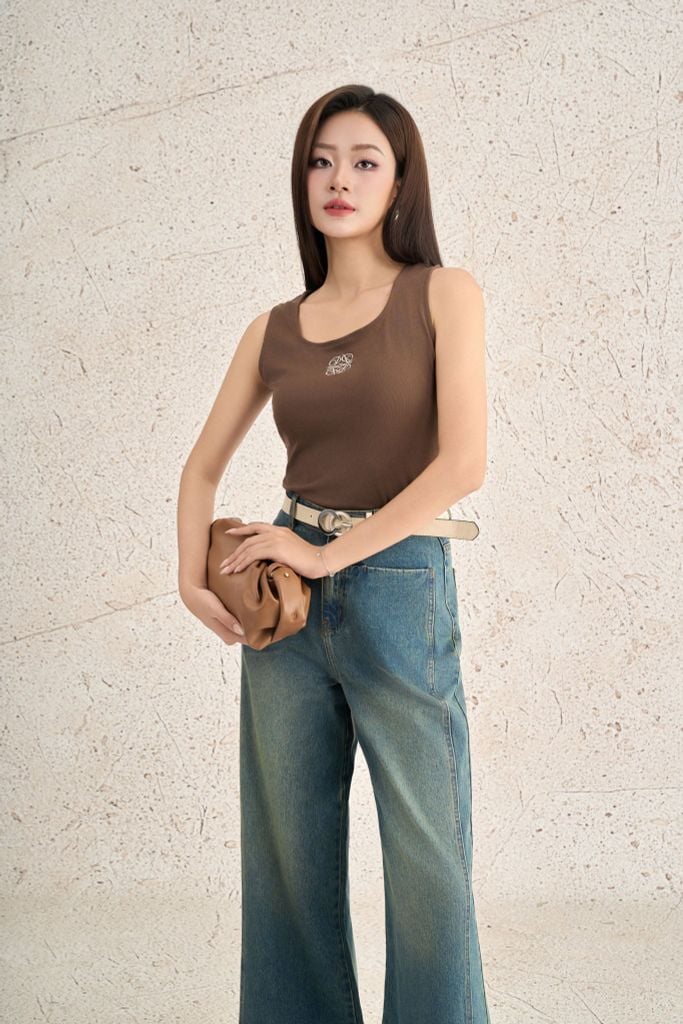 FAT5559 - Áo thun dệt kim vải len dáng ôm không tay cổ vuông thêu hoạ tiết thời trang - PANTIO