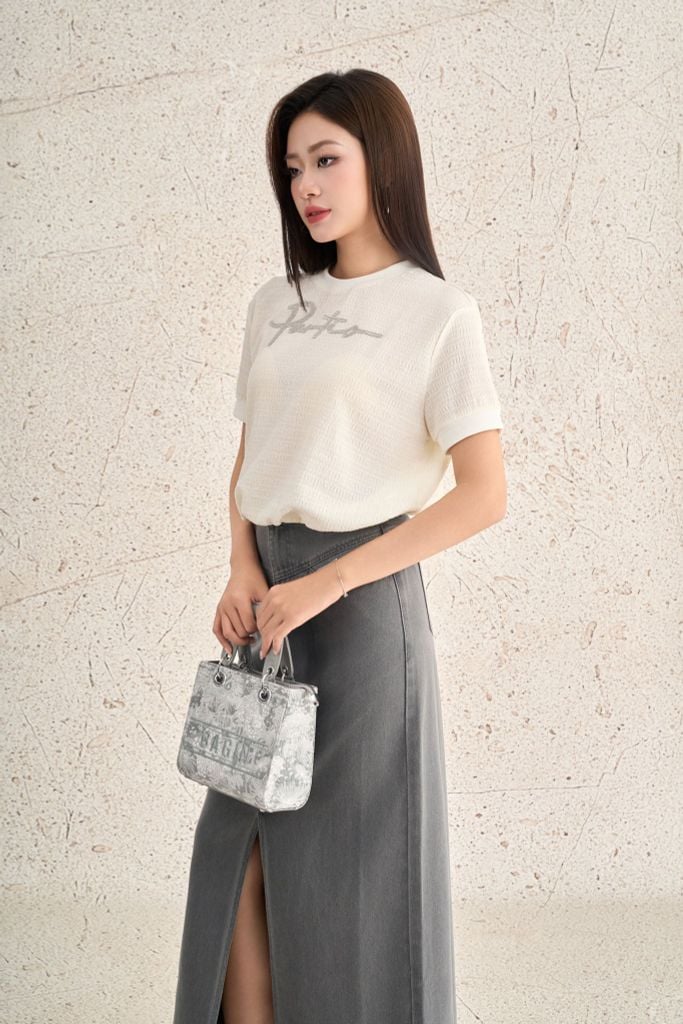 FAT3489 - Áo thun dệt kim vải len dáng ngắn cổ tròn tay cộc thân áo thêu hoạ tiết thời trang gấy áo bo chun ôm - PANTIO