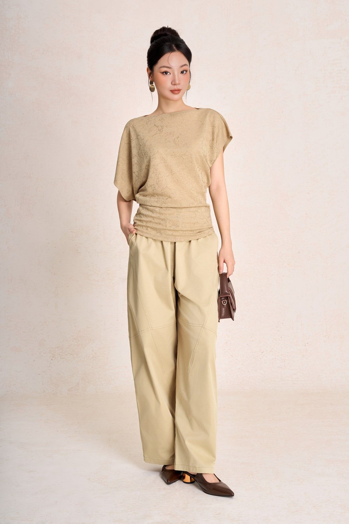 FQD51180 - Quần dài dạo phố vải kaki dáng bomber ống rộng cạp chun co giãn - PANTIO