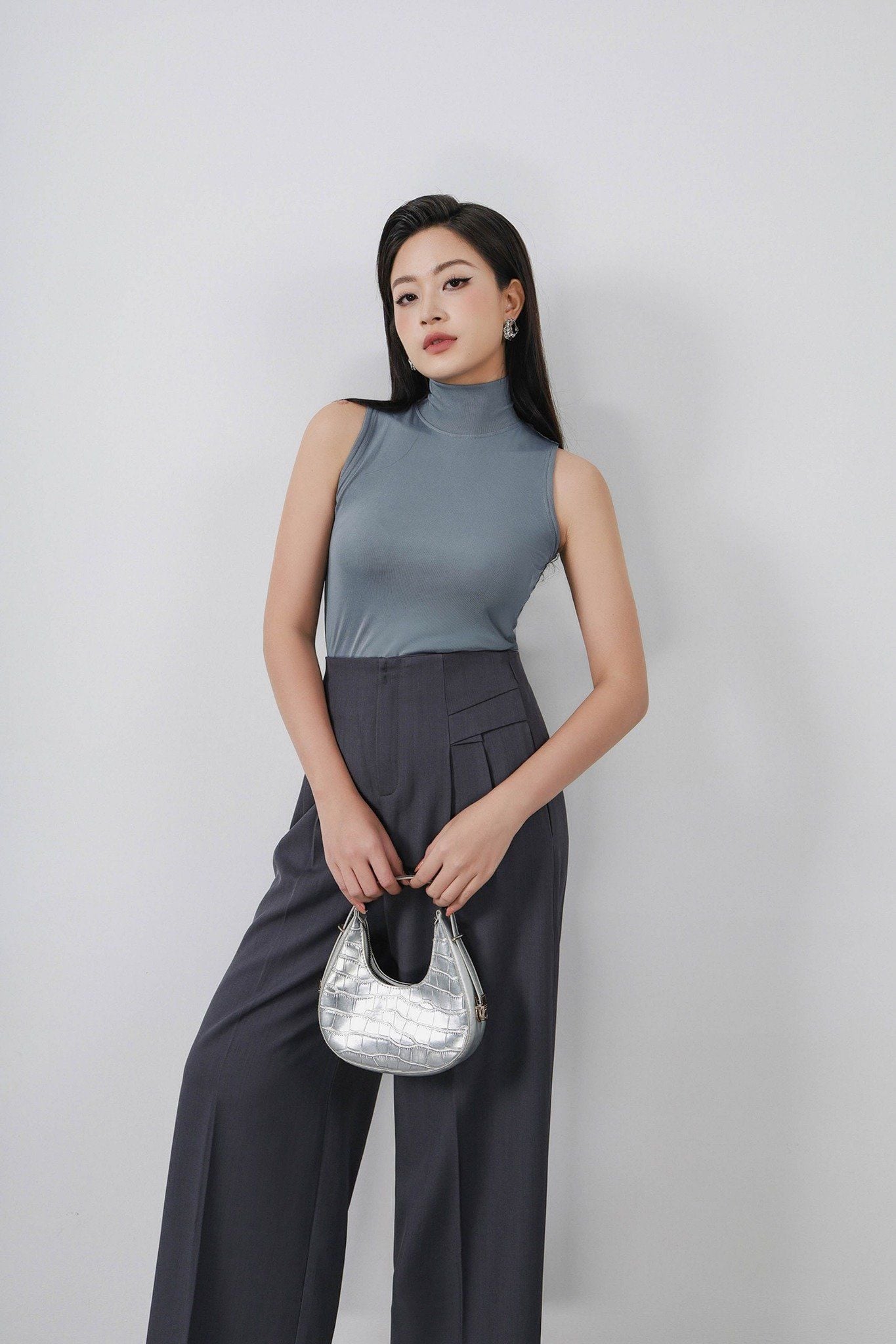 FAT5337 - Áo thun dạo phố vải len dáng ôm cổ cao không tay - PANTIO