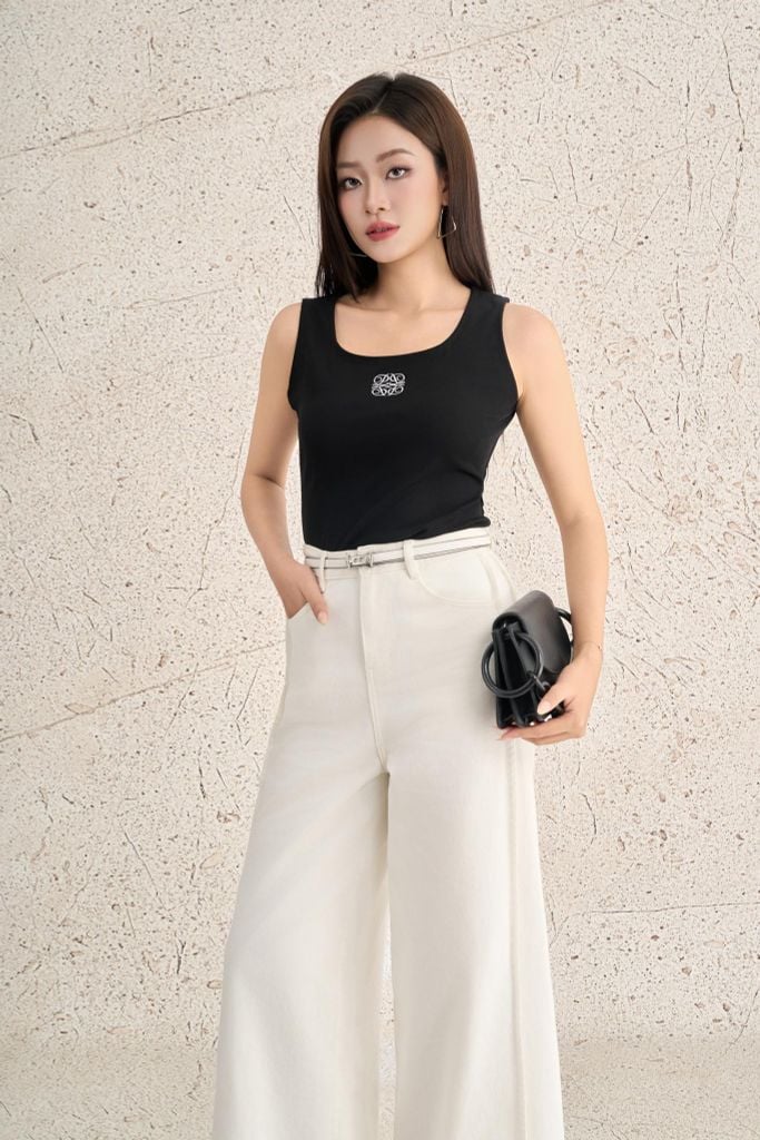 FAT5559 - Áo thun dệt kim vải len dáng ôm không tay cổ vuông thêu hoạ tiết thời trang - PANTIO