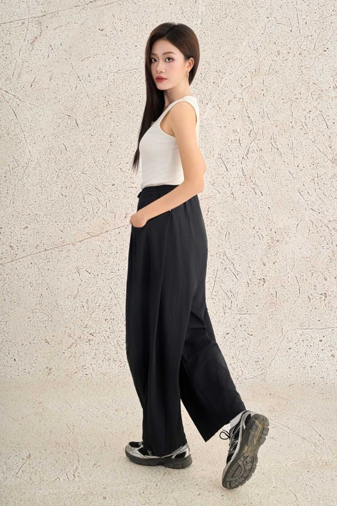 FQD51187 - Quần dài dạo phố vải gió dáng bomber cạp chun phối dây rút tạo kiểu - PANTIO