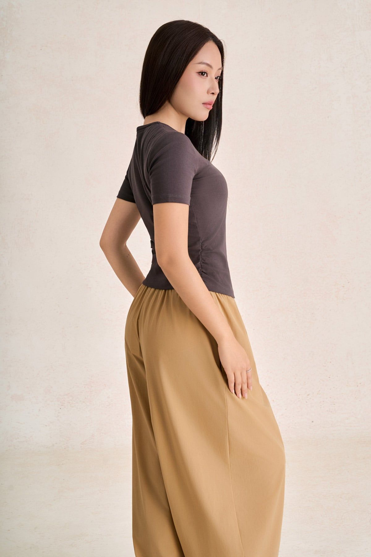 FAT5689 - Áo thun dệt kim vải cotton dáng ôm cổ tròn tay cộc ngực áo có hoạ tiết thời trang - PANTIO