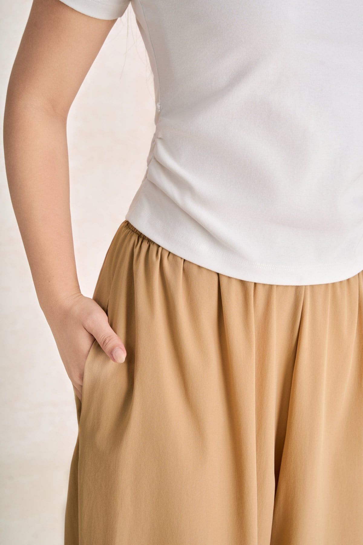 FQD51232 - Quần dài dạo phố vải gió dáng bomber ống rộng cạp chun thời trang - PANTIO