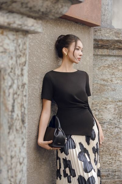 FAT7517 - Áo thun vải cotton dáng peplum cổ thuyền tay ngắn bên hông phối vạt lệch tạo kiểu - PANTIO