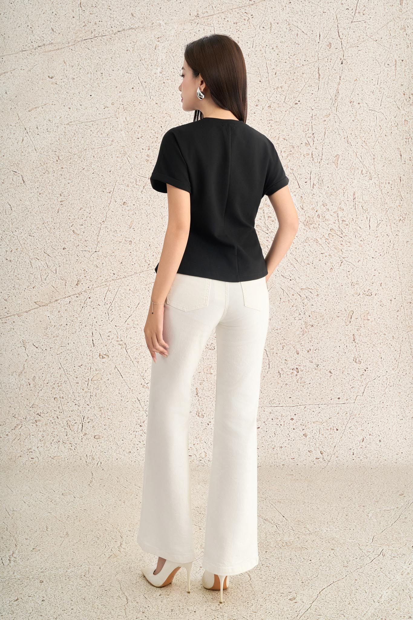 FAT7556 - Áo thun dệt kim vải cotton dáng ôm cổ tròn tay ngắn chiết eo gấu áo xẻ tạo kiểu - PANTIO