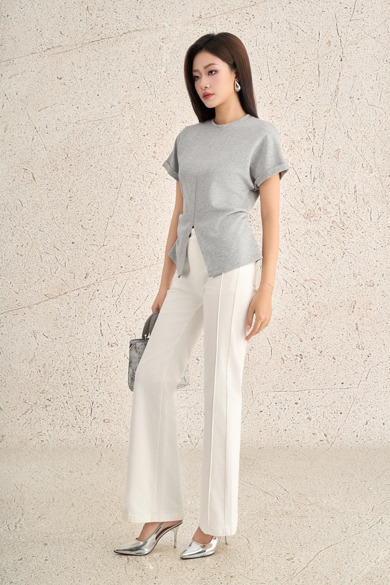 FAT7556 - Áo thun dệt kim vải cotton dáng ôm cổ tròn tay ngắn chiết eo gấu áo xẻ tạo kiểu - PANTIO